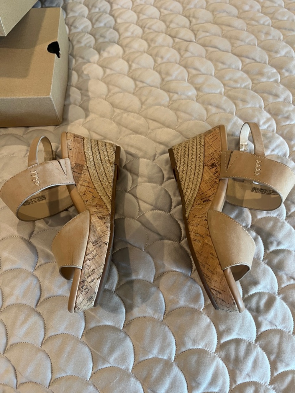 UGG W Elena Wedge Sandals in Chestnut Tan - Picture 3 of 4